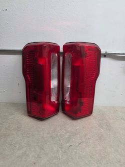 Left right tail light halogen f250 f-250 f350 f-350 f450 f-450 f550 f-(contact info removed) 2024 2025 2026 ford