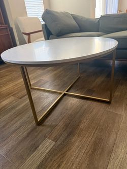 Round Faux Marble Coffee Table Excellent Condition