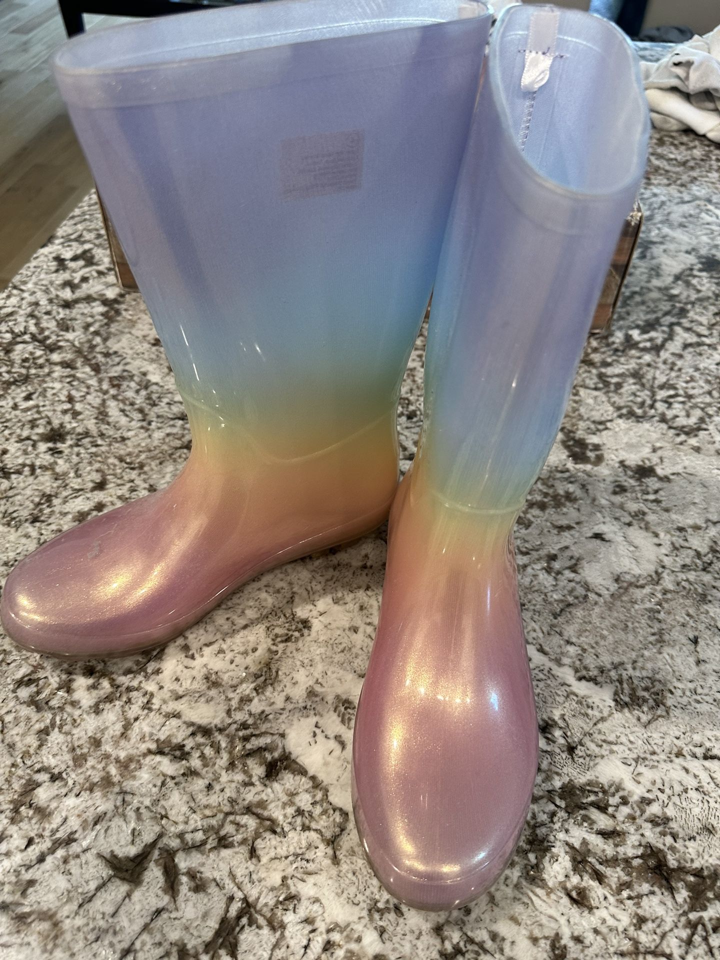 Girls Water Boots Size 4