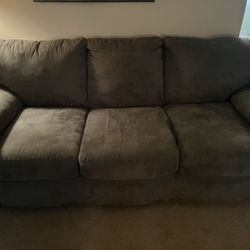 Couch/chair/ottoman