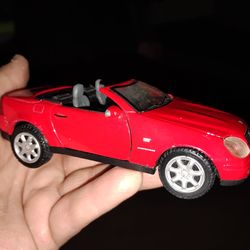 Vintage Collectable Mercedes SLK Conv. Red Very good condition Collectable 1,:35 Scale