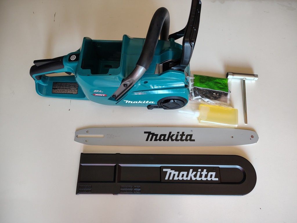 Makita 40v 18 in Chain Saw (Tool Only) Open Box Never Used