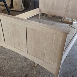 Amish Hand Crafted Queen Oak Bed Frame