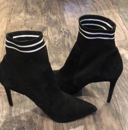 Steave Madden booties size 8.5