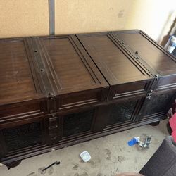 Opening storage coffee table