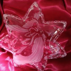 MIKASA CRYSTAL CUT GLASS CHRISTMAS ANGEL STAR PLATE DISH " 8
