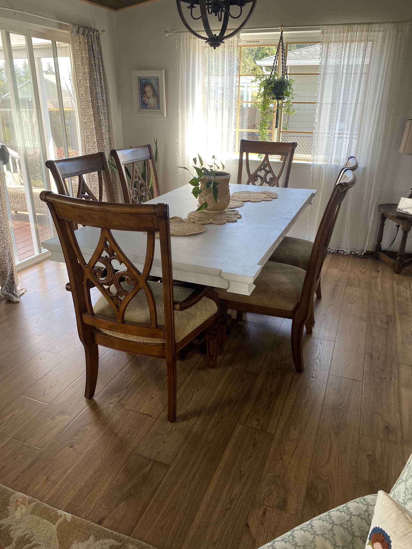 Beautiful Mid Cent Dining Table And Chairs, Very Big And Heavy. Super Comfortable And Chairs Are Huge