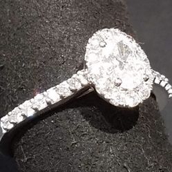 14K White Gold Ring (Oval Cut)
