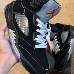 Jordan 5 Metallic 