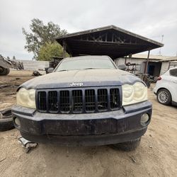 2005 Jeep grand Cherokee Non Running/ Parts Only‼️
