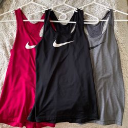 Like New Women’s Nike Dry Fit Tanks