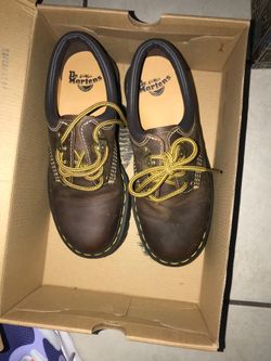 Dr Martin shoes size 8