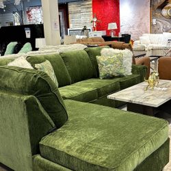 Brand New 🔥😍 Beautiful Olive Sectional @furniture Expo 