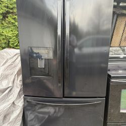 FREE DELIVERY-BLACK Fridge and Electric Range