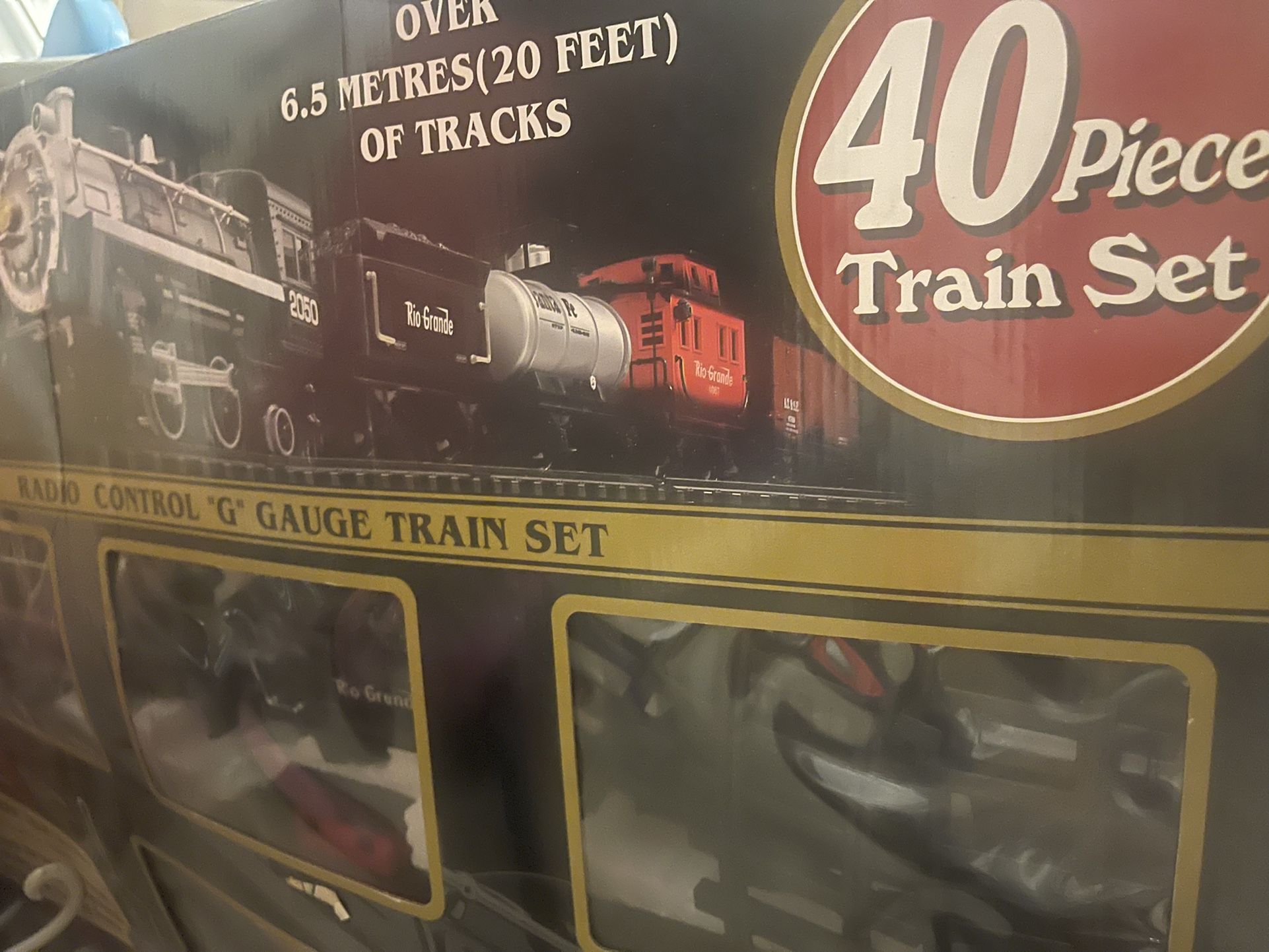 Radio Control “G” Gauge Train Set 40 Pieces