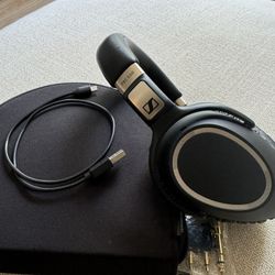 Sennheiser PXC 550 Wireless Headphones