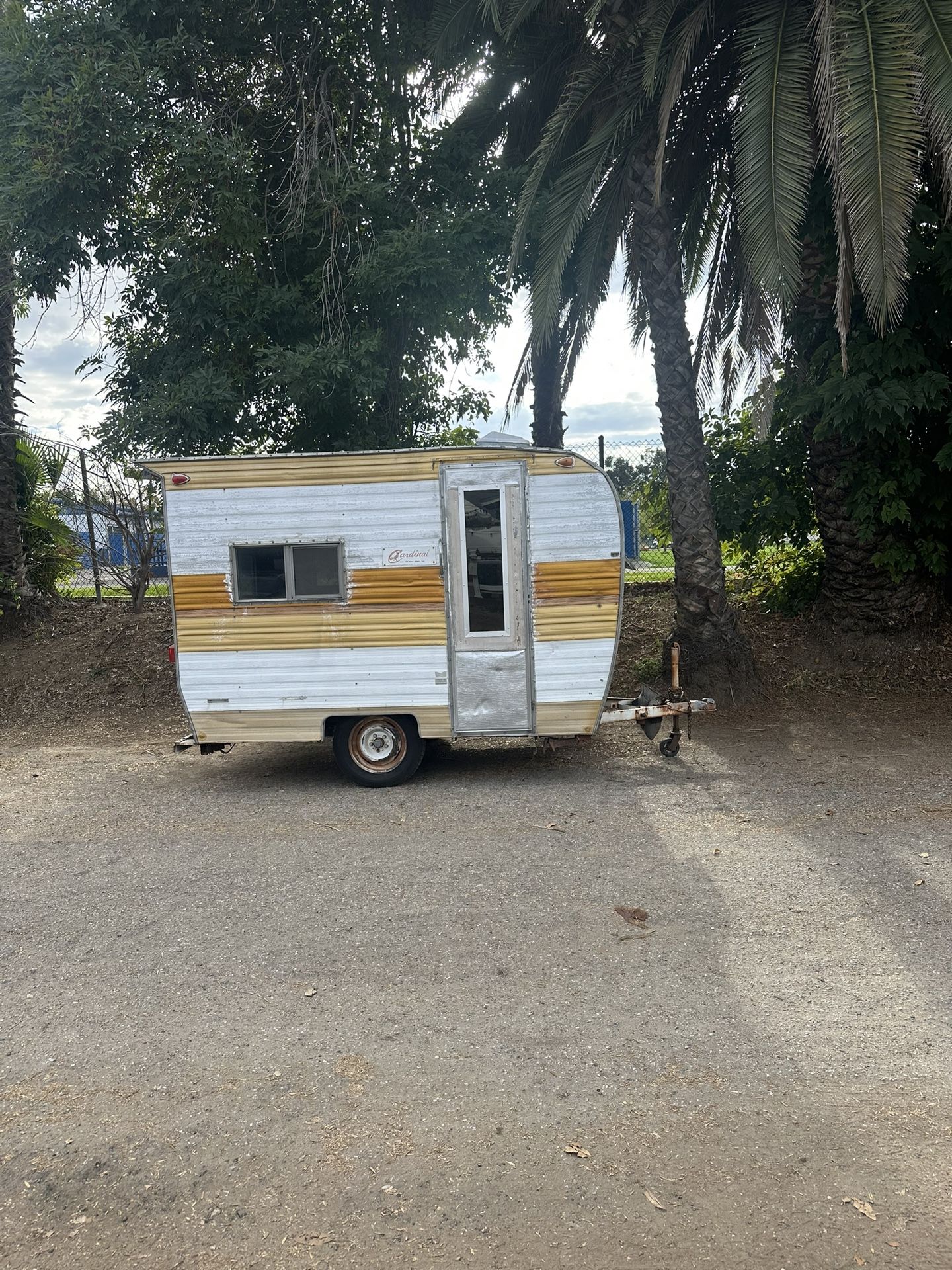 1977 Cardinal Classic Trailer