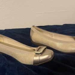 Anne Klein Beige Flats