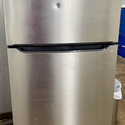 Frigidaire Electrolux Stainless 18.3 Refrigerator - LIKE NEW!