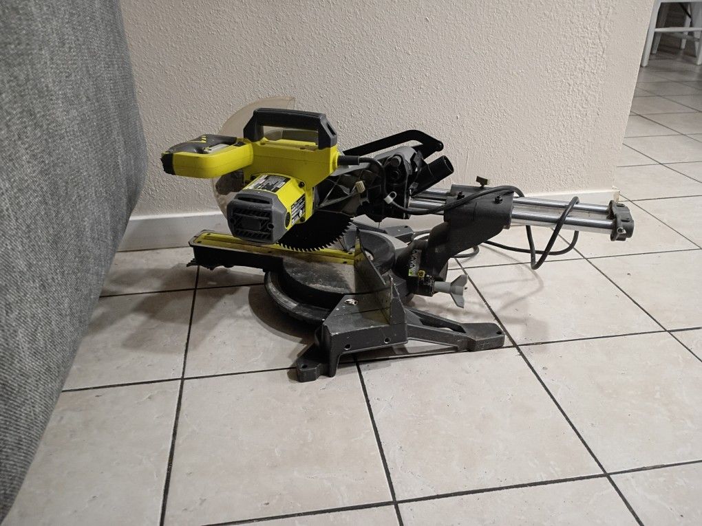 Saw