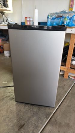 Frigidaire mini fridge