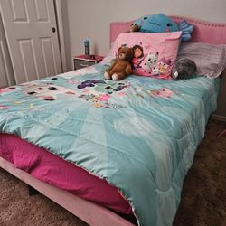 Full Size Bed W/mattress 