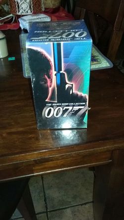 The James Bond Collection 7 DVDS