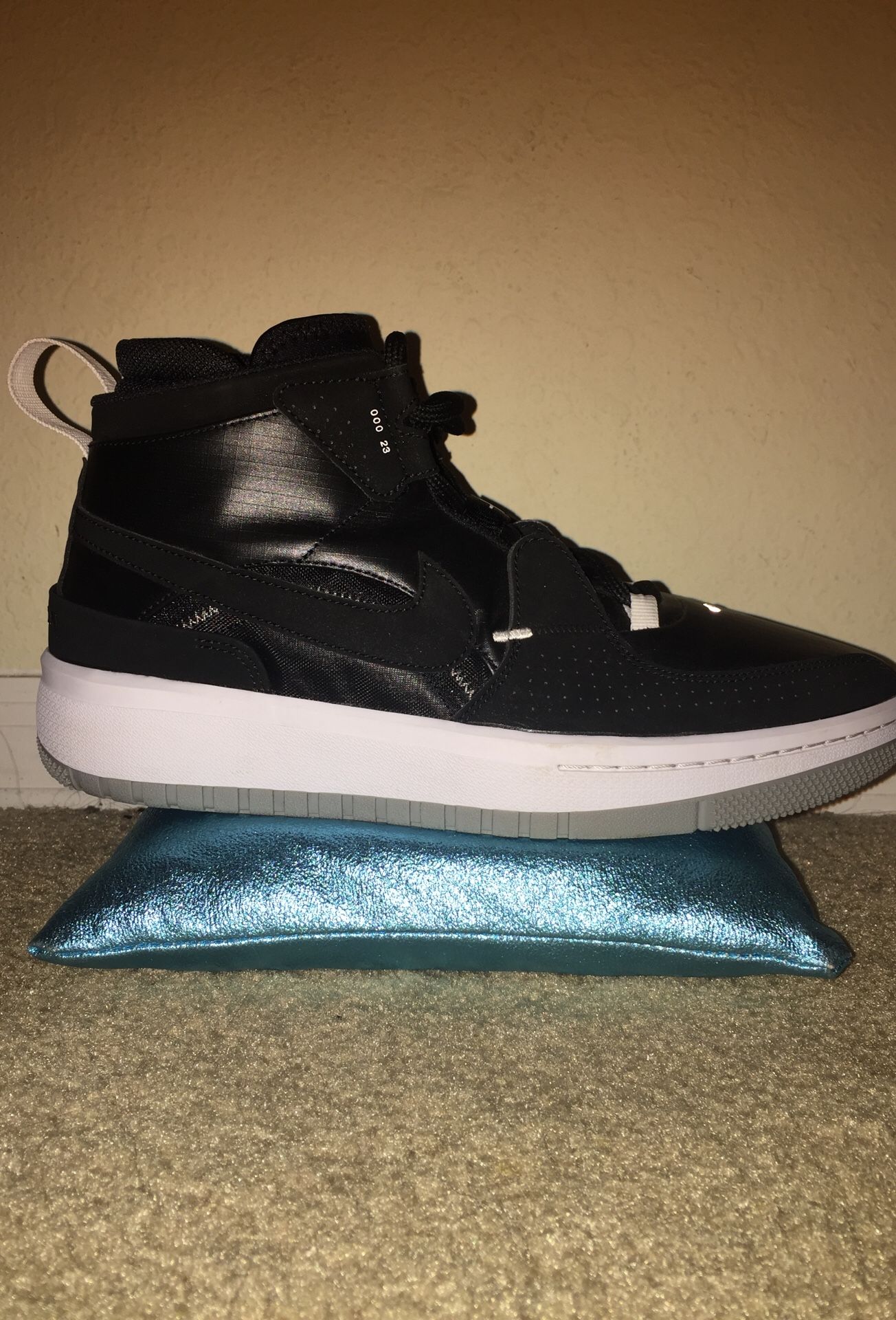 Jordan meta-morph utility (size 10)