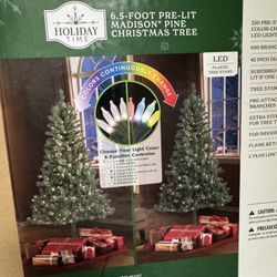 6.5 Pre lit Artificial Christmas Tree. 