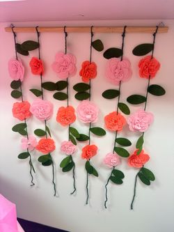 Felt floral decorative hanger