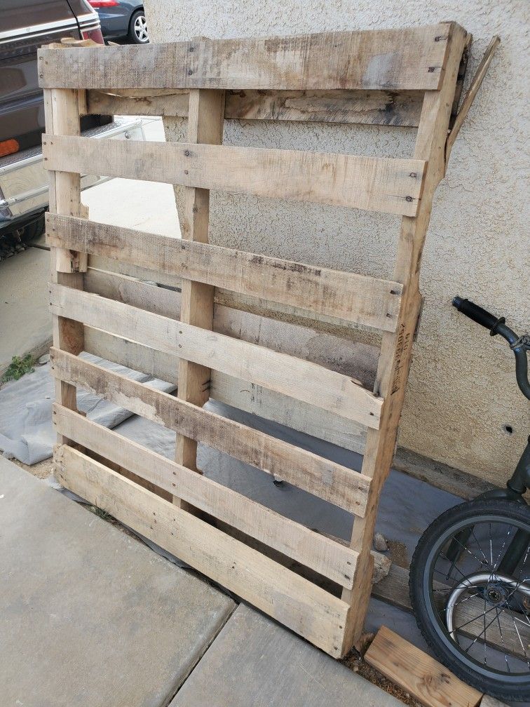Free/Gratis Pallet