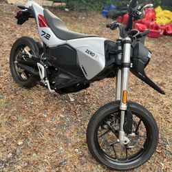 2022 Zero FXE Motorcycle