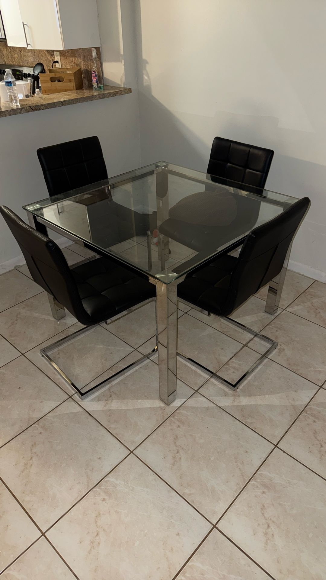 Pick Up In Hollywood $100