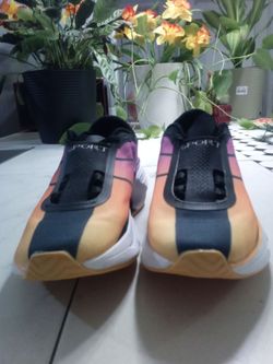 Men's New tennis shoes