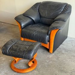 Vintage Ekornes Black Leather Lounge Chair & Ottoman, Norwegian Mid-Century Modern