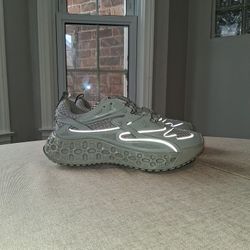 Women's Gucci Sneakers 3M Technology Size 9