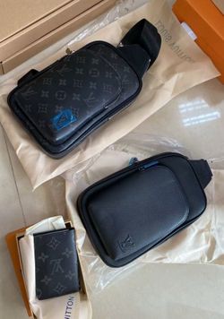Men’s wallet and side sling bag