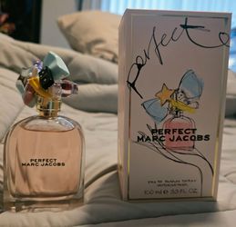 Marc Jacobs Perfect Eau de Parfum – Floral Women's Perfume 3.3 Fl Oz