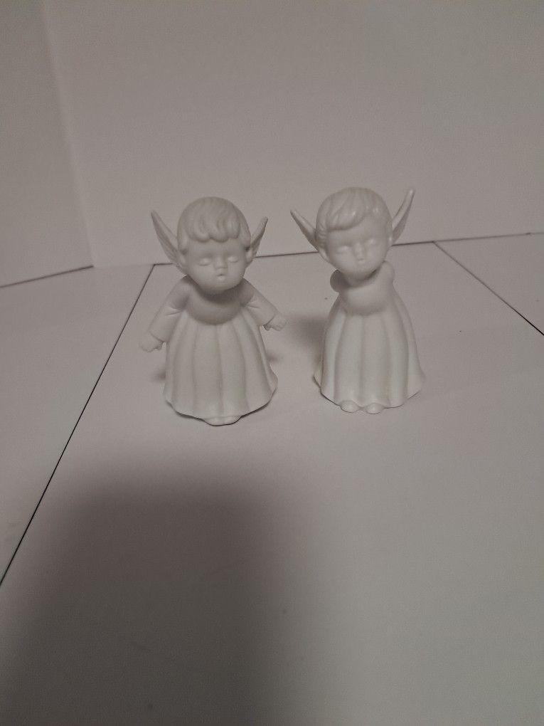 Kissing Angels Porcelin Figures
