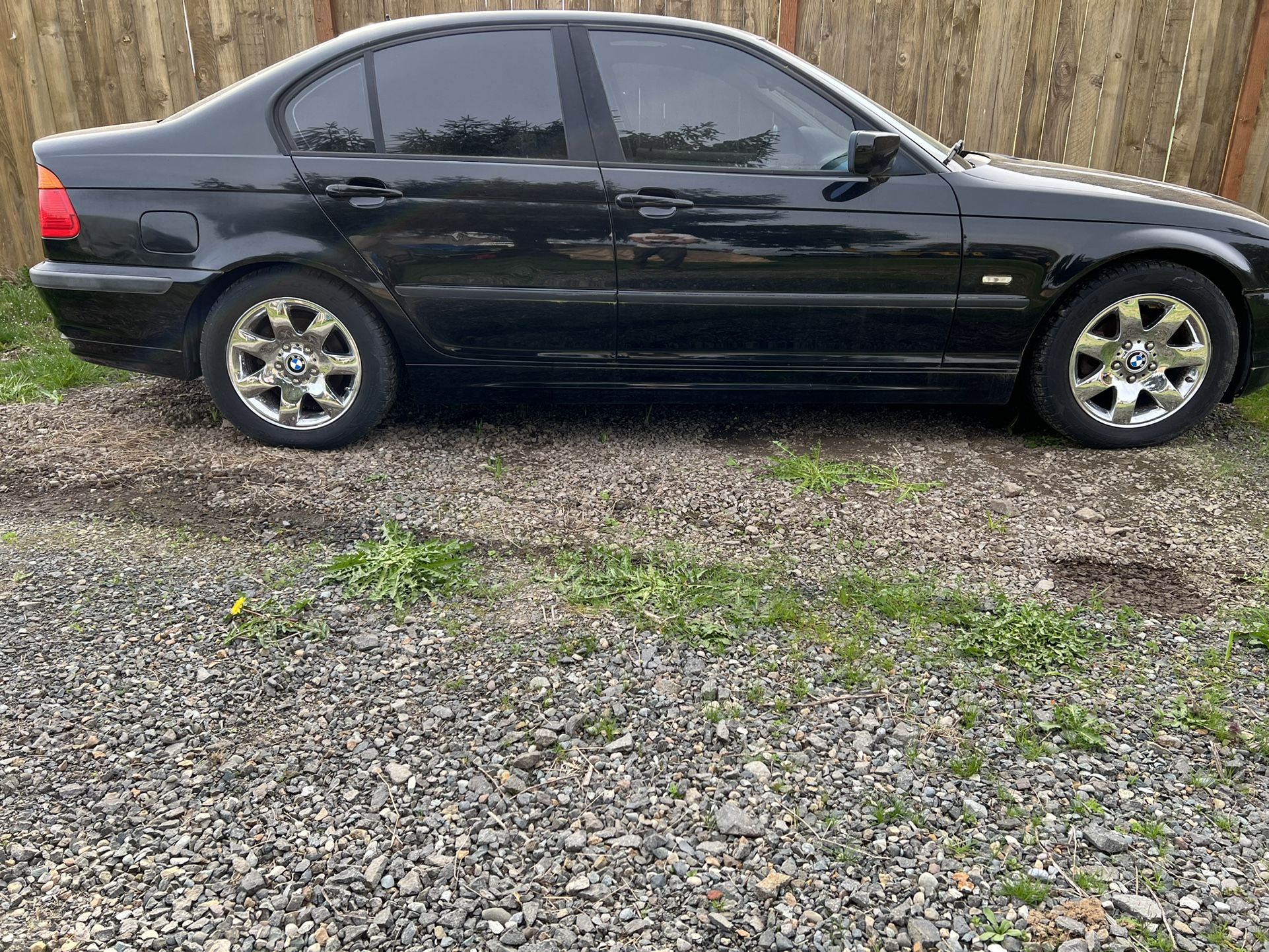 2000 BMW 323i