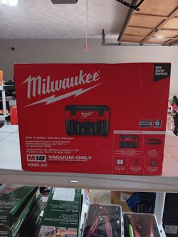 Milwaukee M18 Vacuum  $130 Brand New