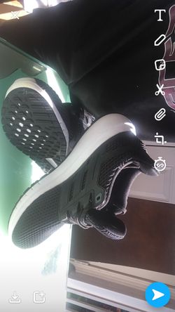 Adidas Shoes size 9 Like new
