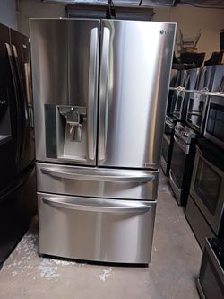 Refrigerator lg counter depht 4 door French door in stainless steel 40 days warranty Delevery