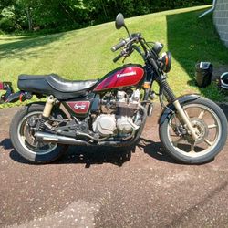 1982 Kawasaki 750 Spectre 