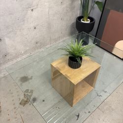 LARGE HEAVY SOLID TEMPERED GLASS TOP (DELIVERY AVAILABLE)