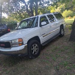 Chevy Gmc Yukon 2003 4x4 With 260 000 Miles Motor And Transmission Very good