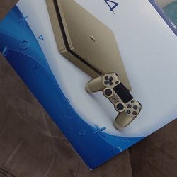 Sony PS4 Gold Edition 