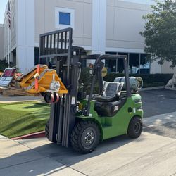 New Gas/LP 6500 Pound 3 Stage Forklift