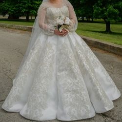 Ivory Wedding Dress With Veil