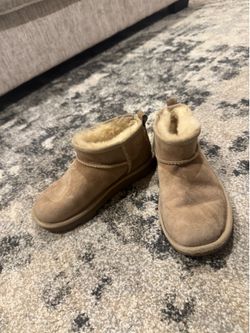 Uggs boots kids
